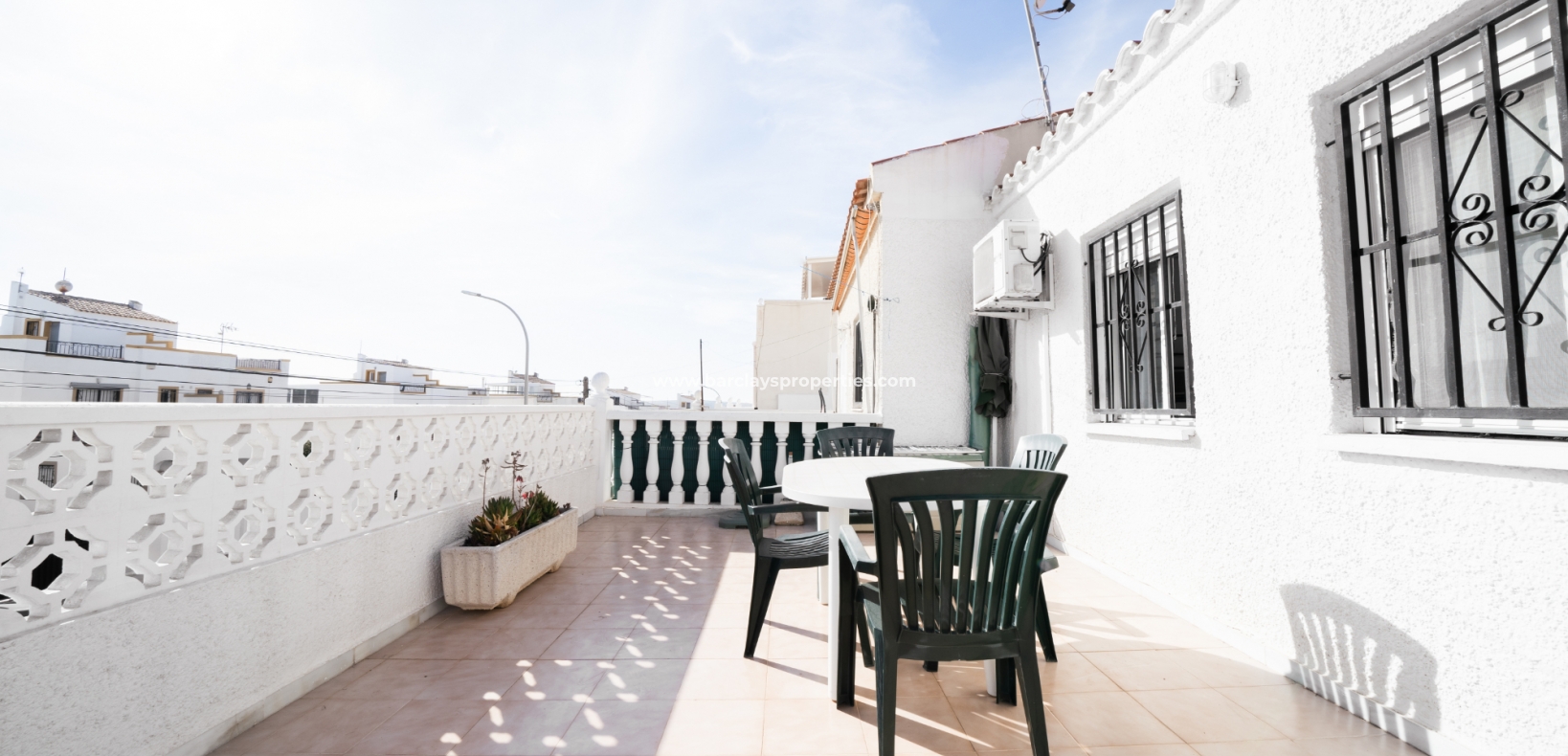 Resale - Reihenhaus - Urb. La Marina