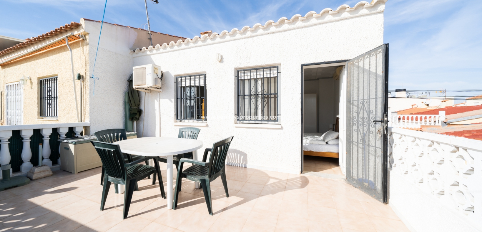 Resale - Reihenhaus - Urb. La Marina