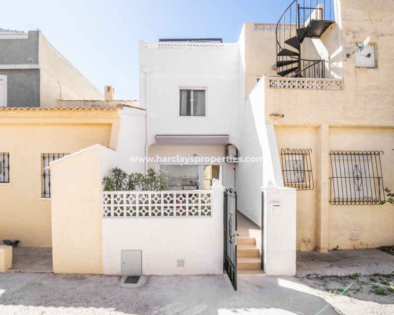 Resale - Reihenhaus - Urb. La Marina