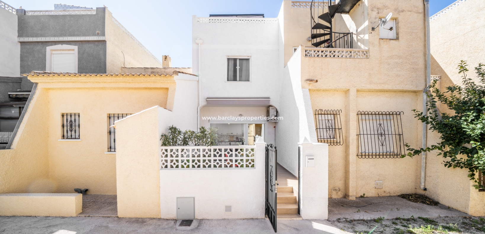 Resale - Reihenhaus - Urb. La Marina