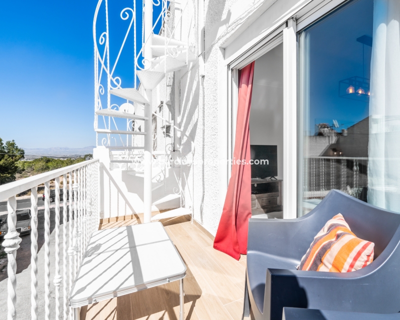 Resale - Reihenhaus - Urb. La Marina