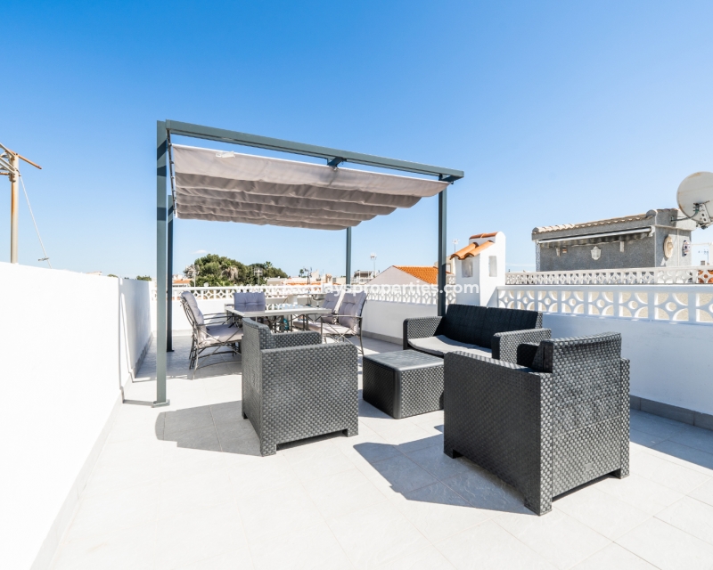 Resale - Reihenhaus - Urb. La Marina