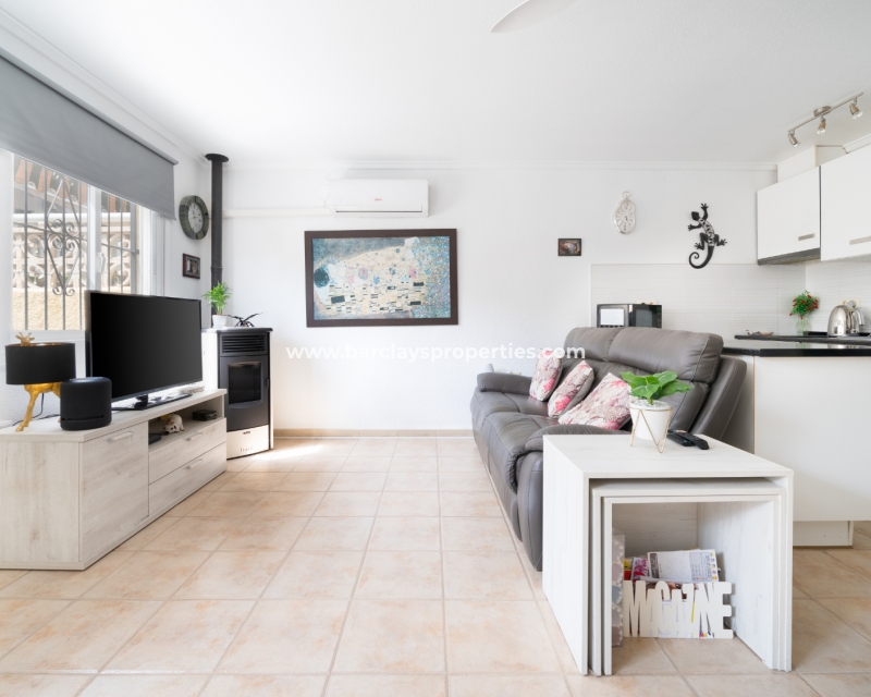 Resale - Reihenhaus - Urb. La Marina