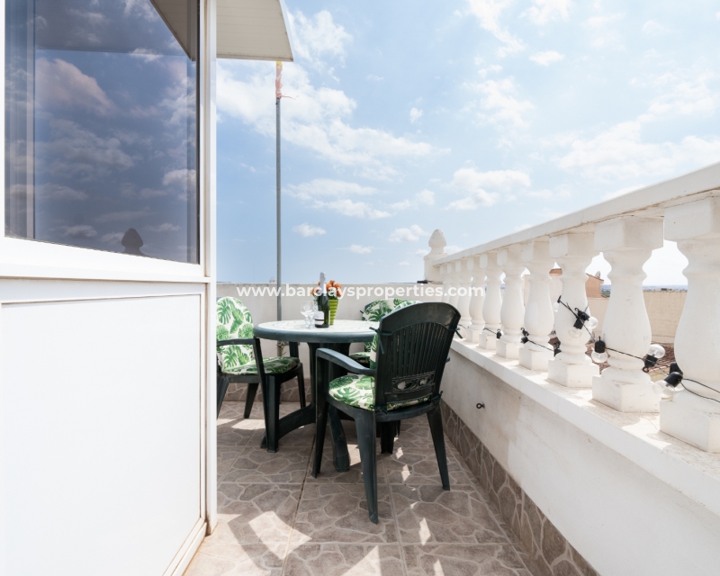 Resale - Reihenhaus - Urb. La Marina