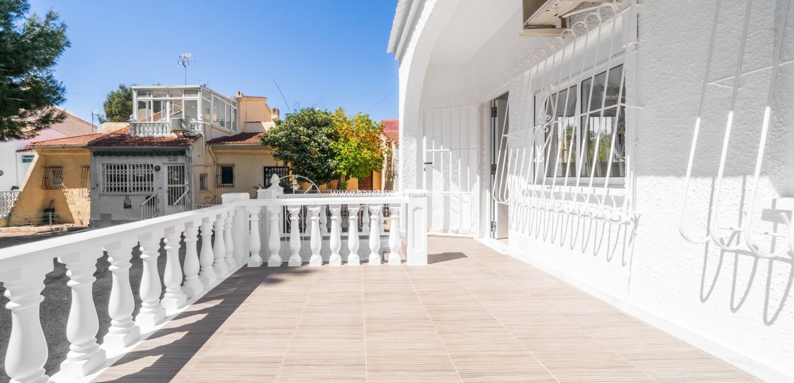 Resale - Reihenhaus - Urb. La Marina