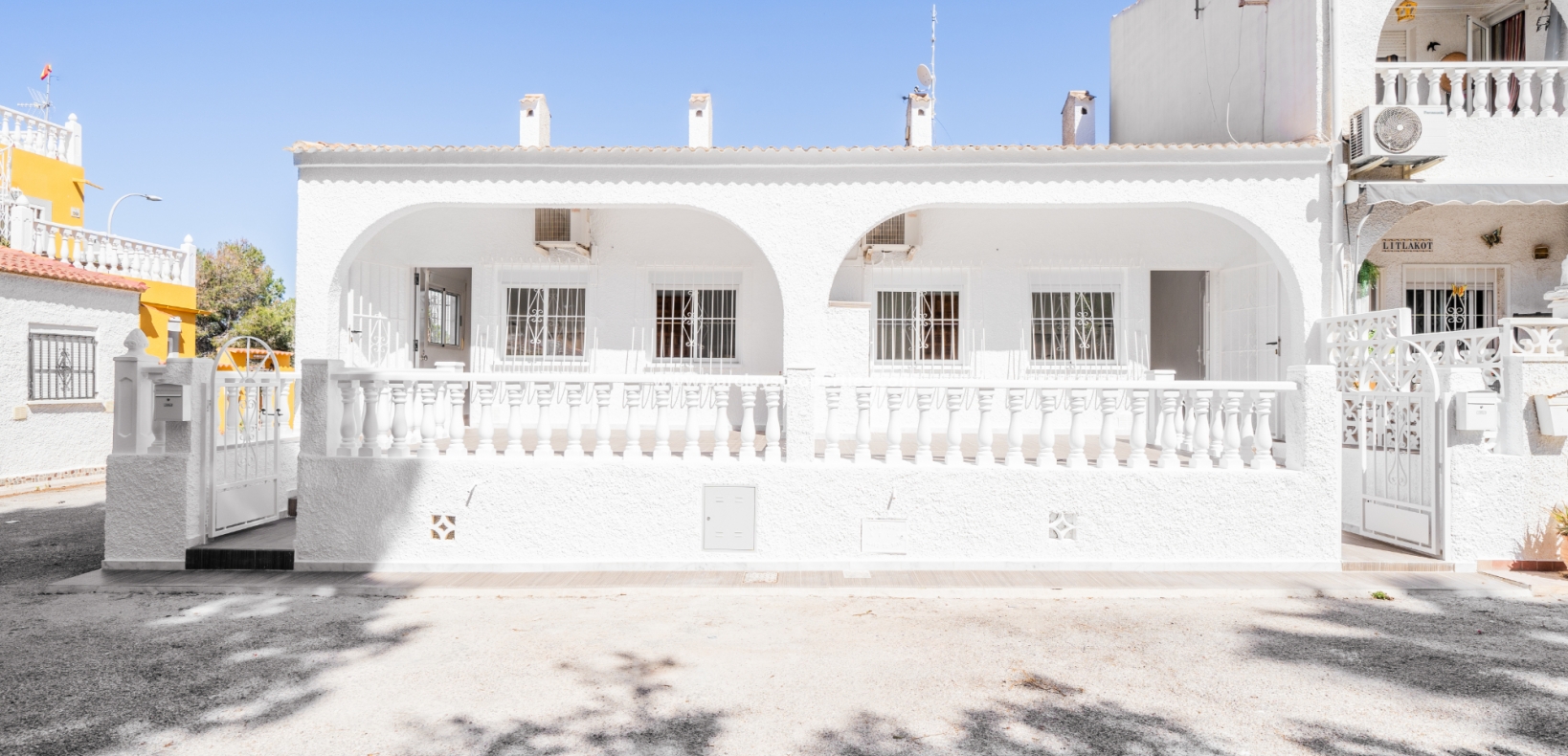 Resale - Reihenhaus - Urb. La Marina