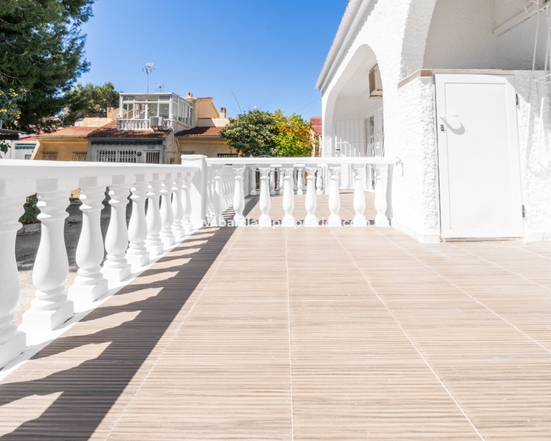 Resale - Reihenhaus - Urb. La Marina