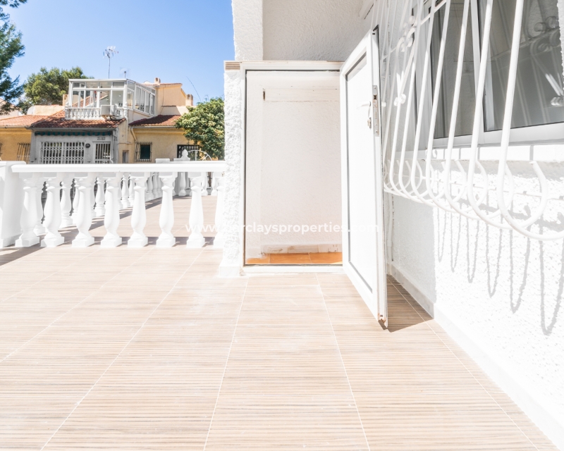 Resale - Reihenhaus - Urb. La Marina