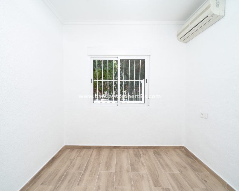 Resale - Reihenhaus - Urb. La Marina