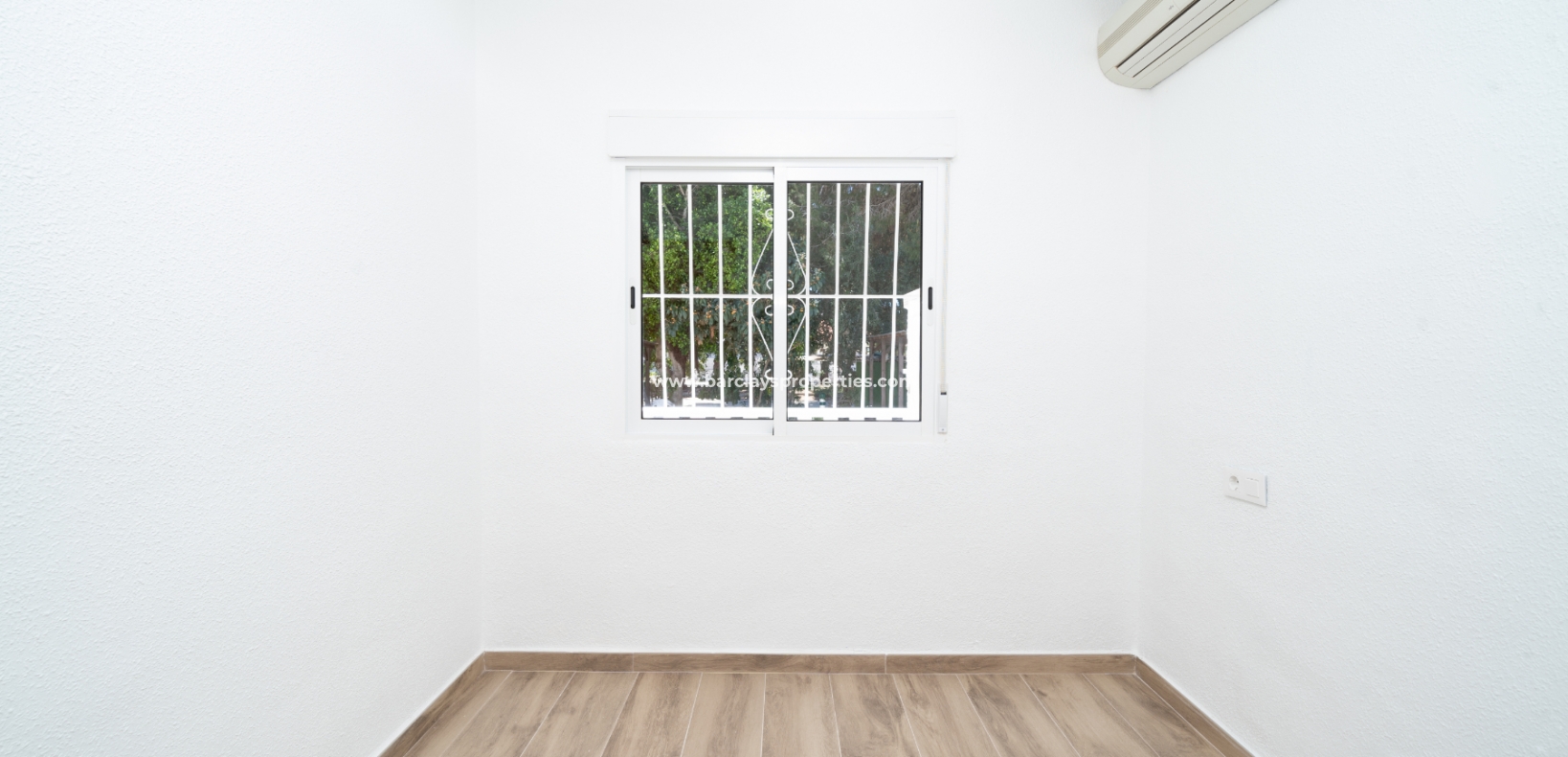 Resale - Reihenhaus - Urb. La Marina