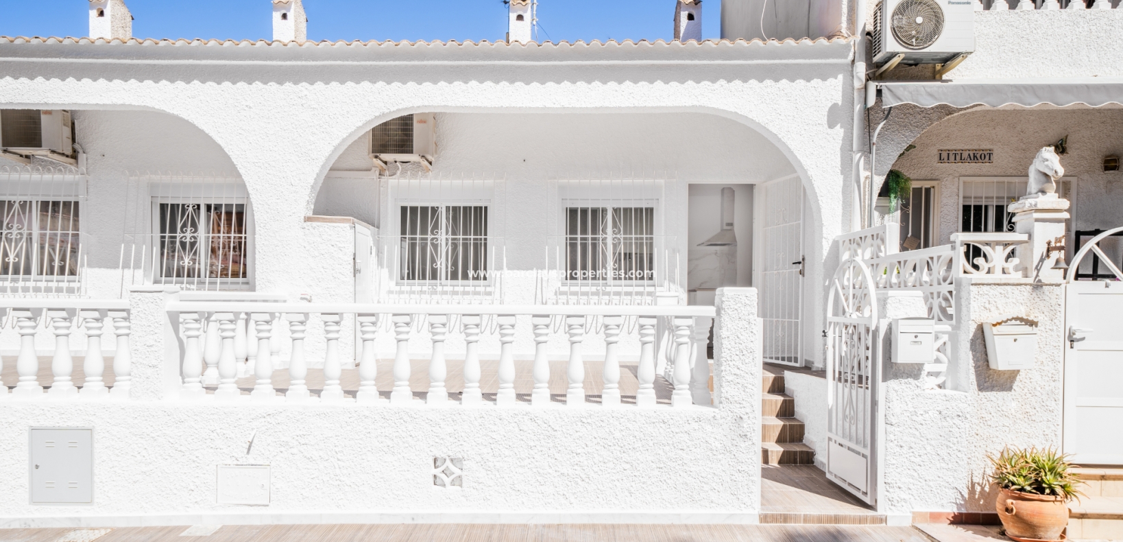 Resale - Reihenhaus - Urb. La Marina