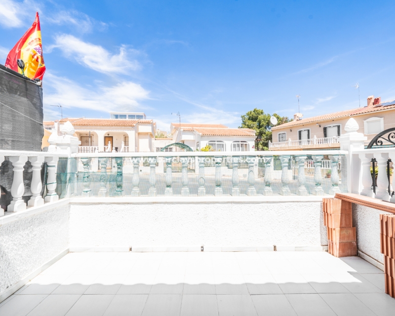 Resale - Reihenhaus - Urb. La Marina