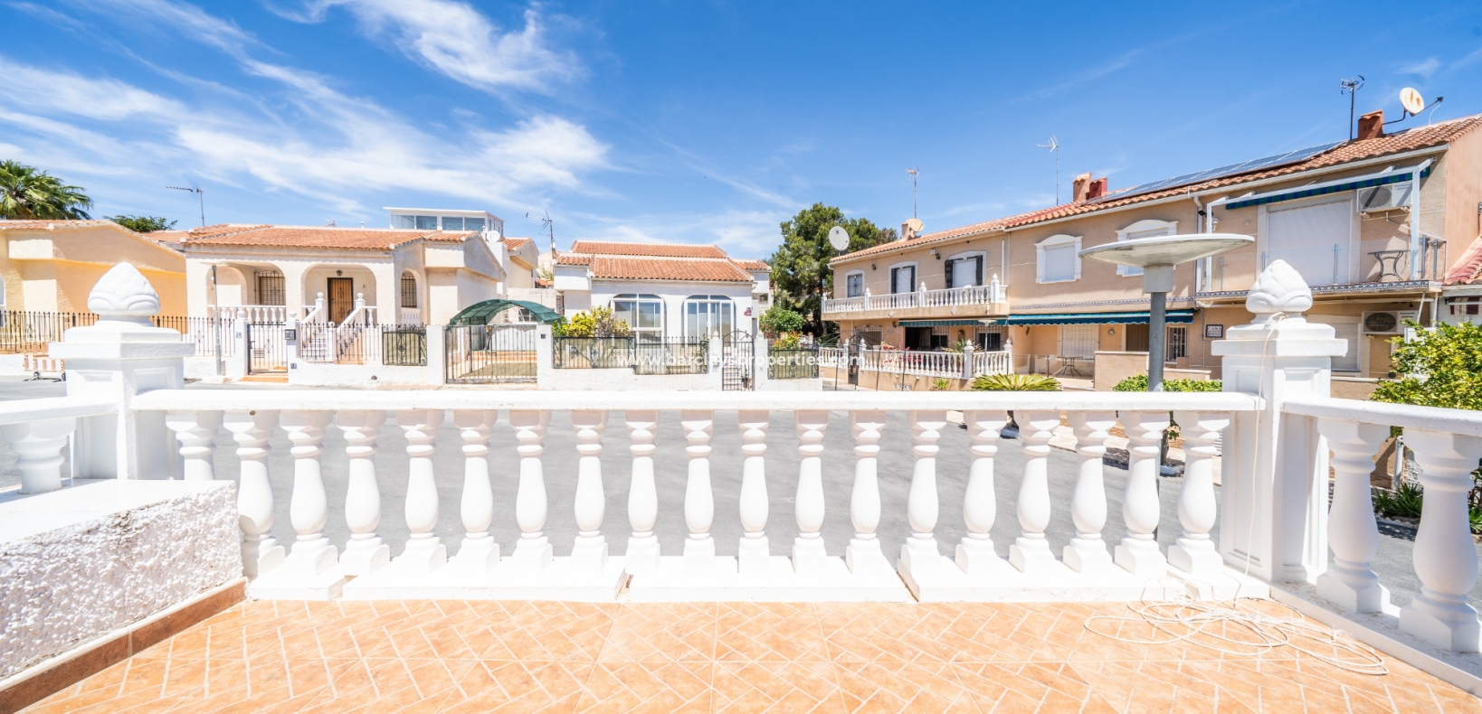 Resale - Reihenhaus - Urb. La Marina