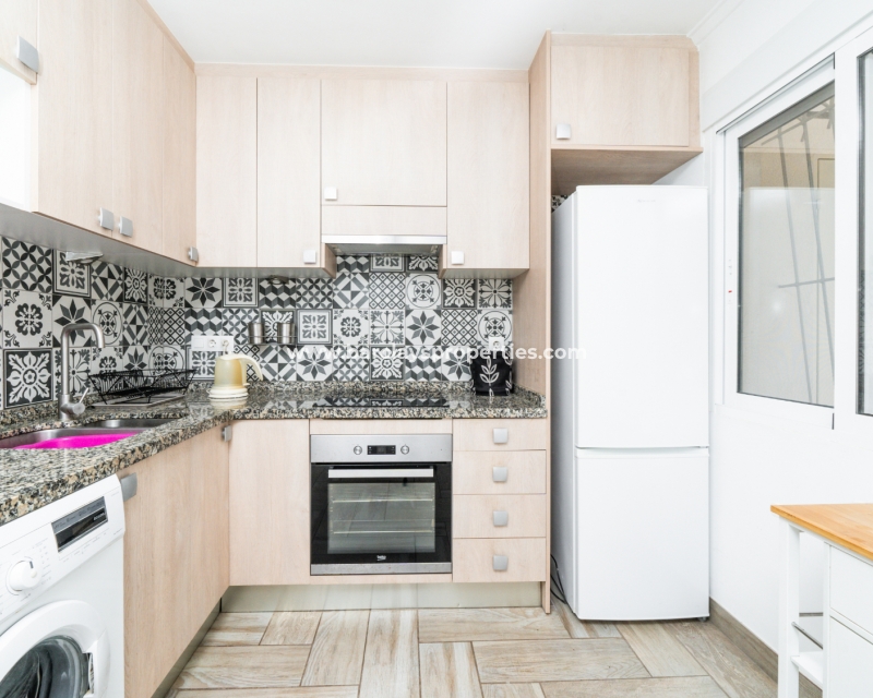 Resale - Reihenhaus - Urb. La Marina