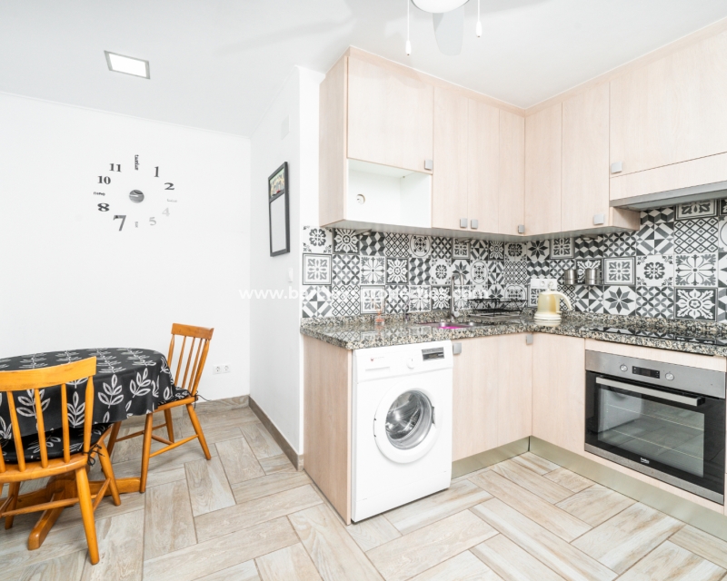 Resale - Reihenhaus - Urb. La Marina