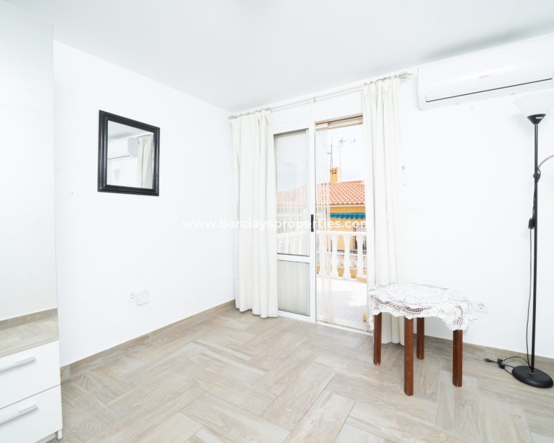 Resale - Reihenhaus - Urb. La Marina