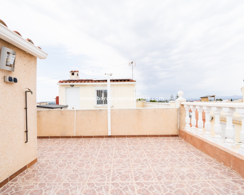 Resale - Reihenhaus - Urb. La Marina