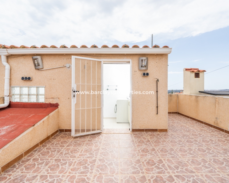 Resale - Reihenhaus - Urb. La Marina