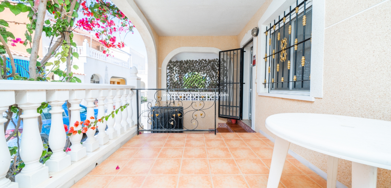 Resale - Reihenhaus - Urb. La Marina