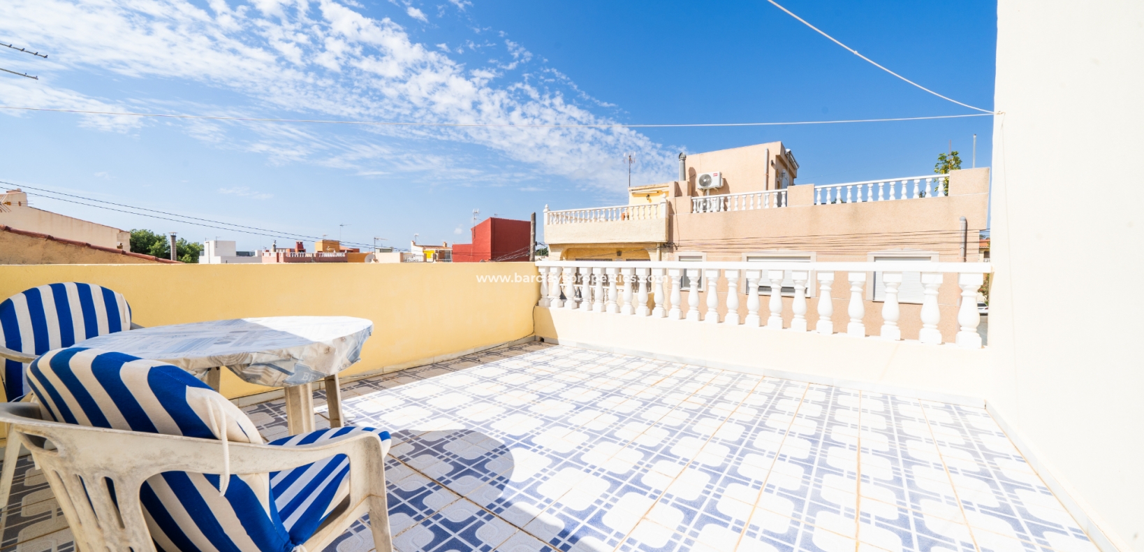 Resale - Reihenhaus - Urb. La Marina