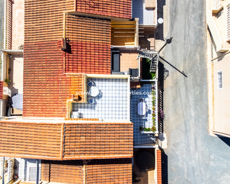 Resale - Reihenhaus - Urb. La Marina