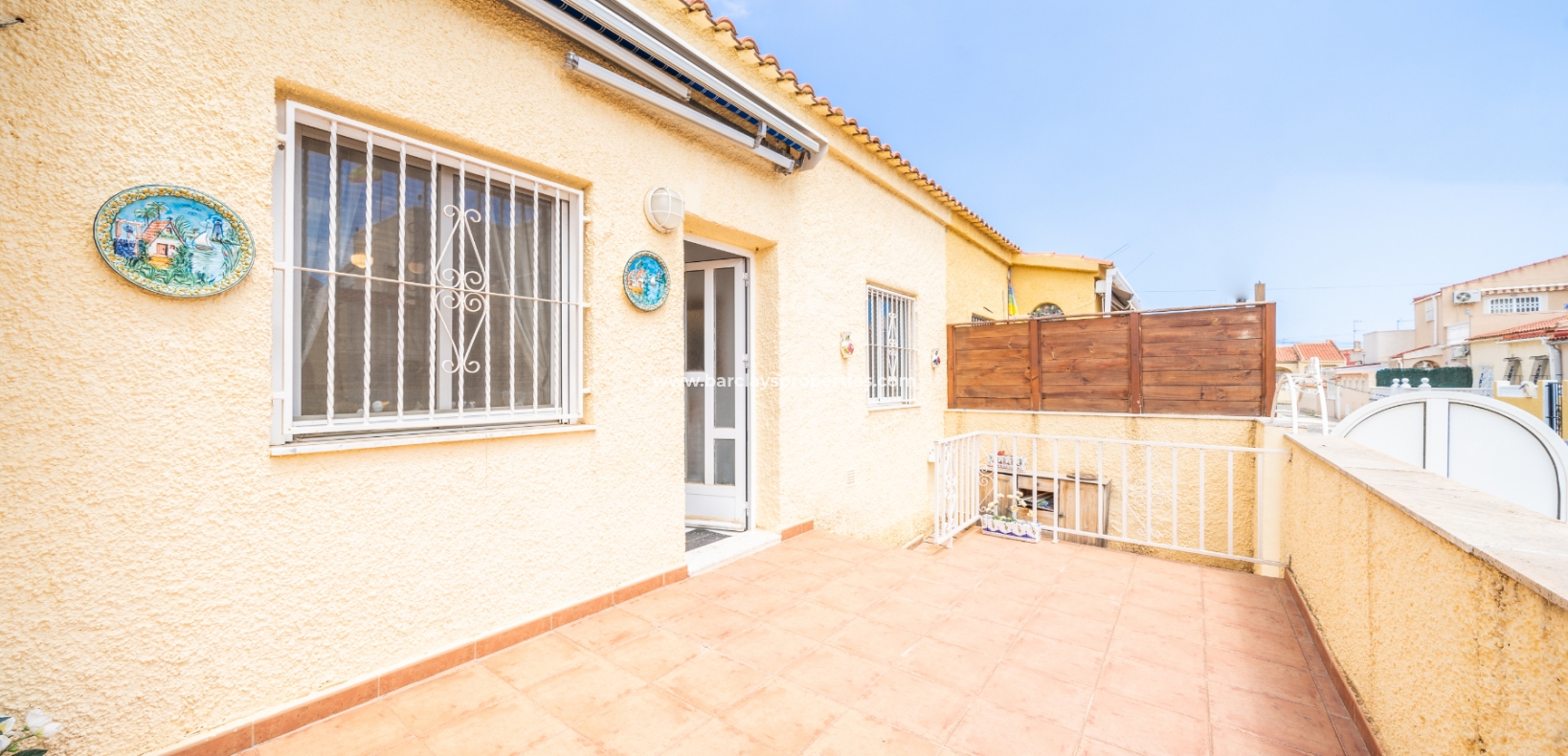 Resale - Reihenhaus - Urb. La Marina