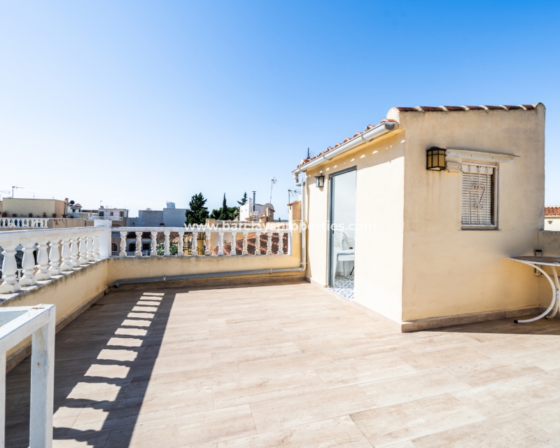 Resale - Reihenhaus - Urb. La Marina