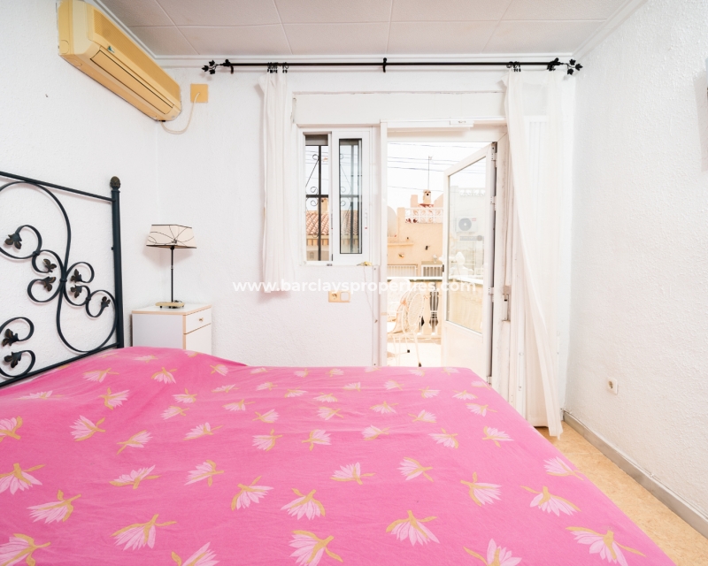 Resale - Reihenhaus - Urb. La Marina