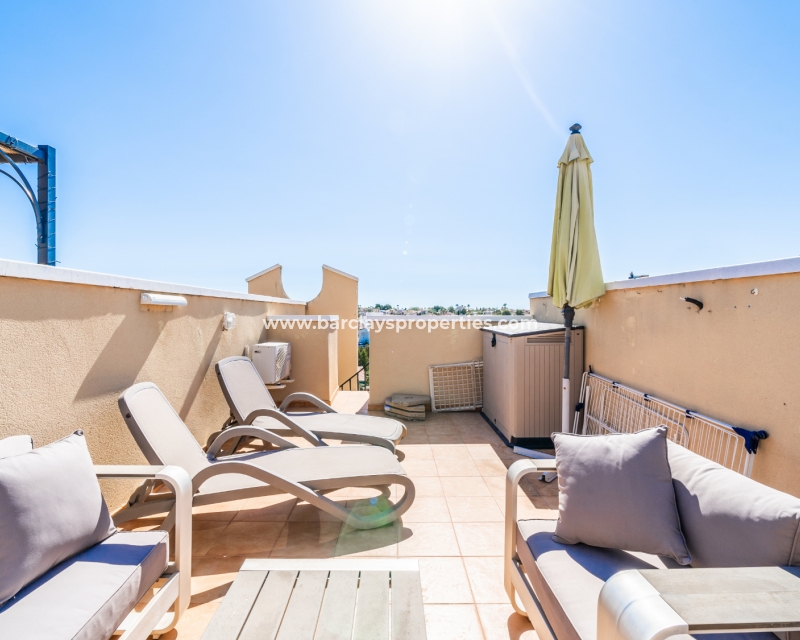 Resale - Reihenhaus - Urb. La Marina