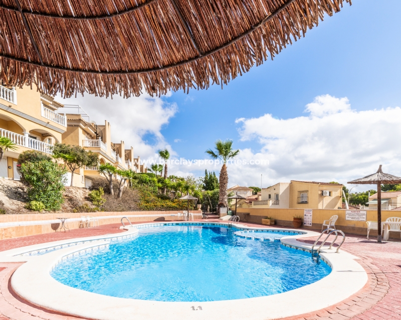 Resale - Reihenhaus - Urb. La Marina