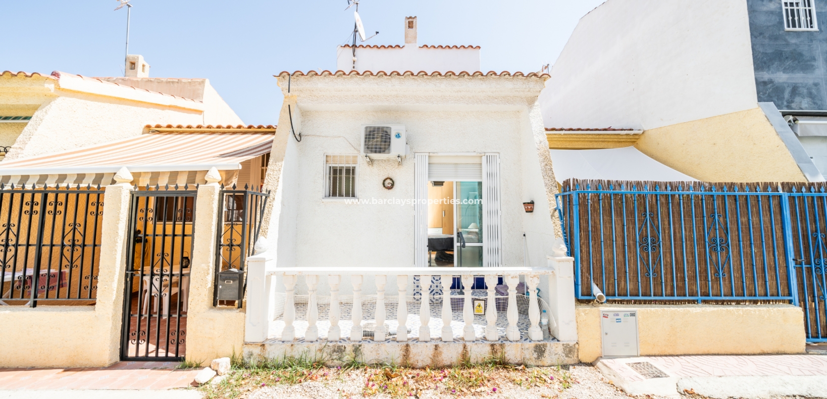 Resale - Reihenhaus - Urb. La Marina