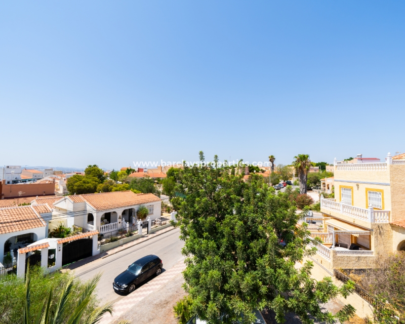 Resale - Reihenhaus - Urb. La Marina