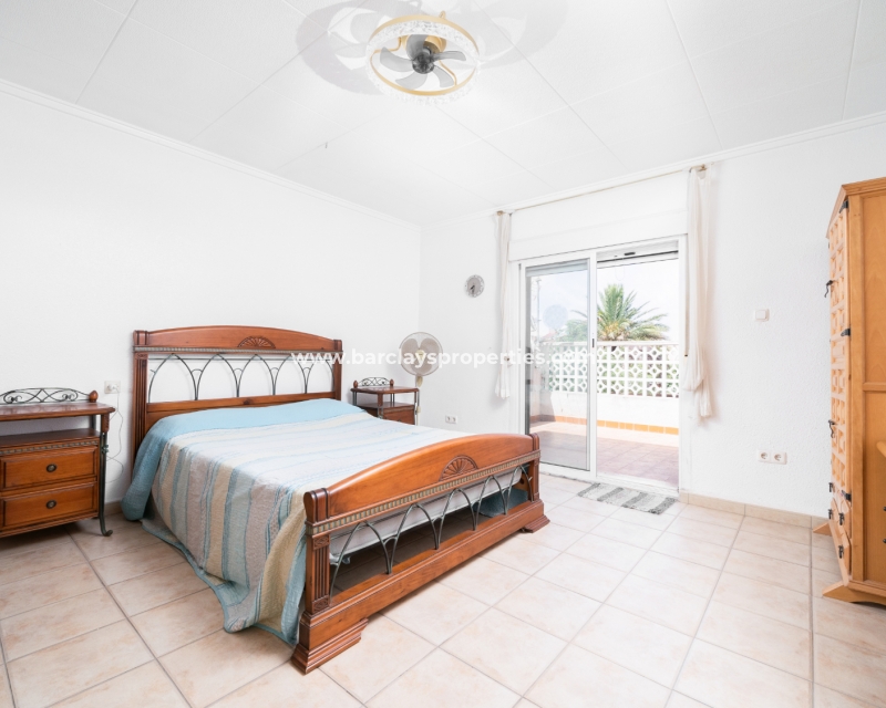 Resale - Reihenhaus - Urb. La Marina