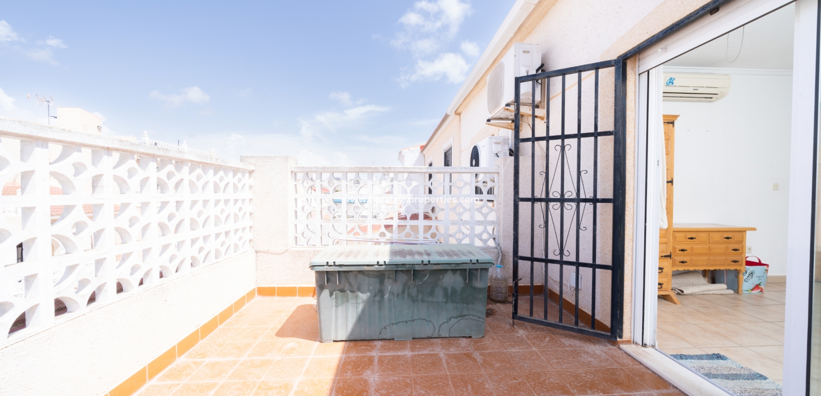 Resale - Reihenhaus - Urb. La Marina