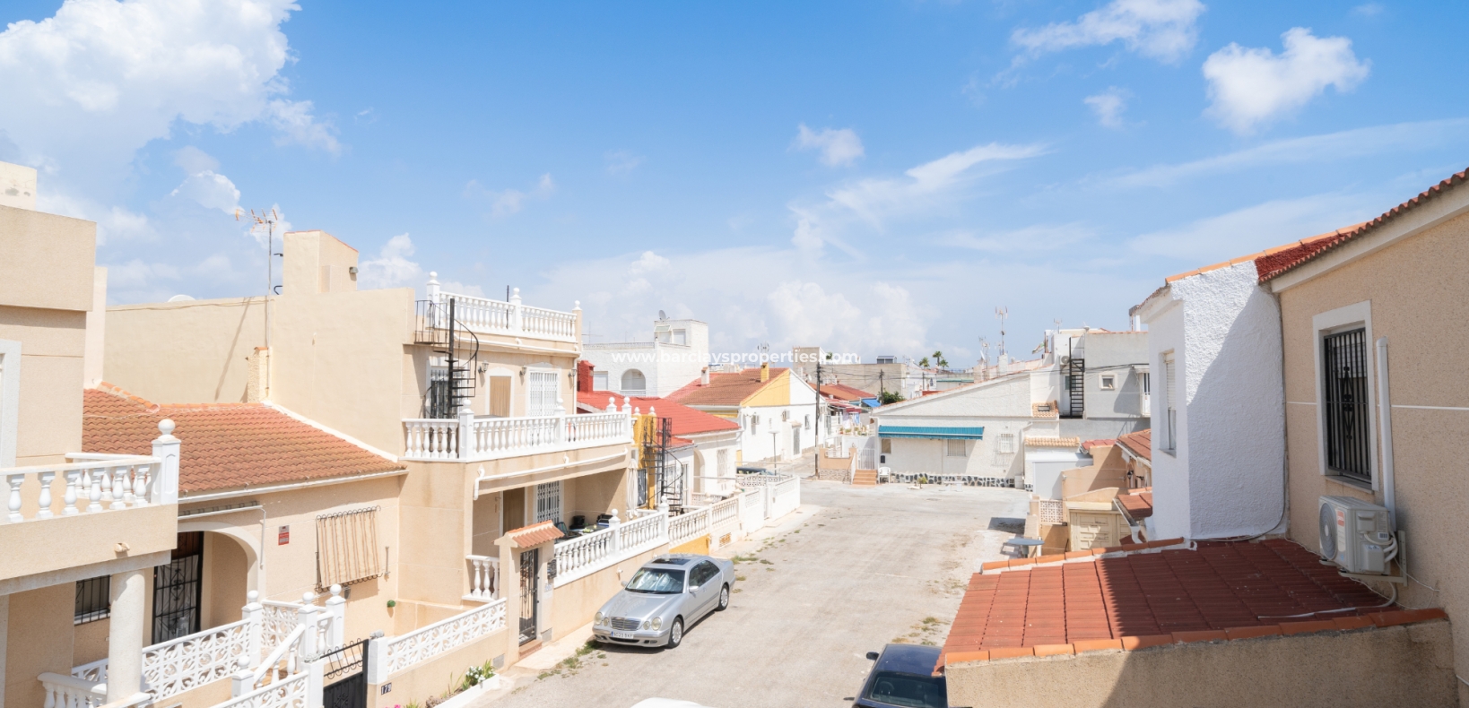 Resale - Reihenhaus - Urb. La Marina