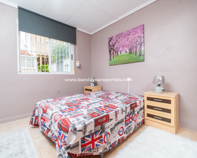 Resale - Reihenhaus - Urb. La Marina