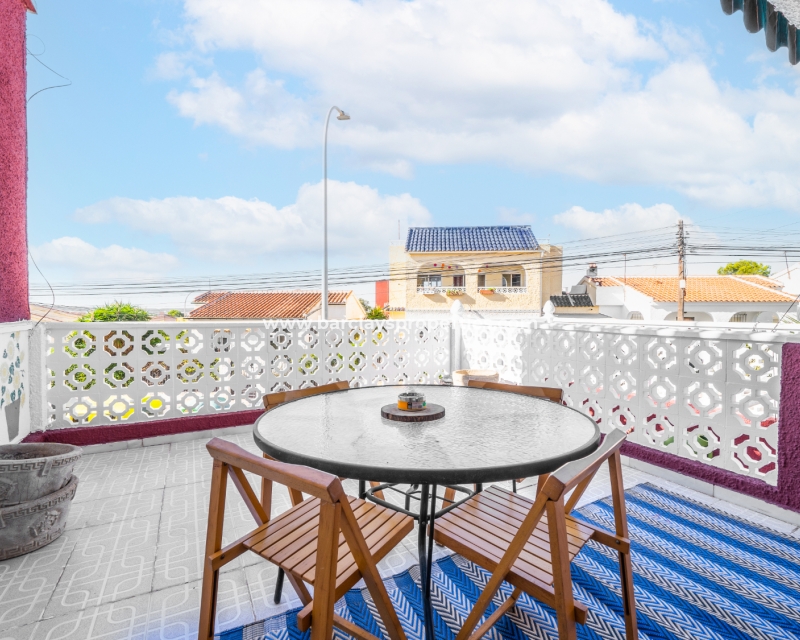 Resale - Reihenhaus - Urb. La Marina