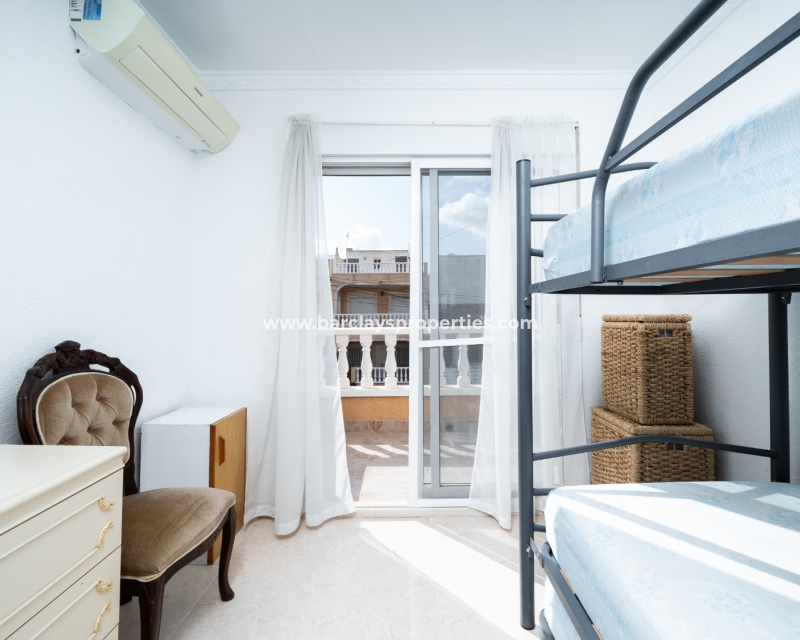 Resale - Reihenhaus - Urb. La Marina