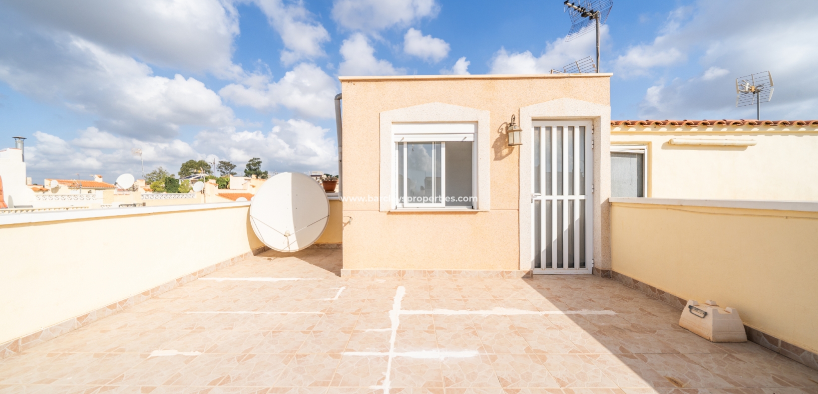 Resale - Reihenhaus - Urb. La Marina