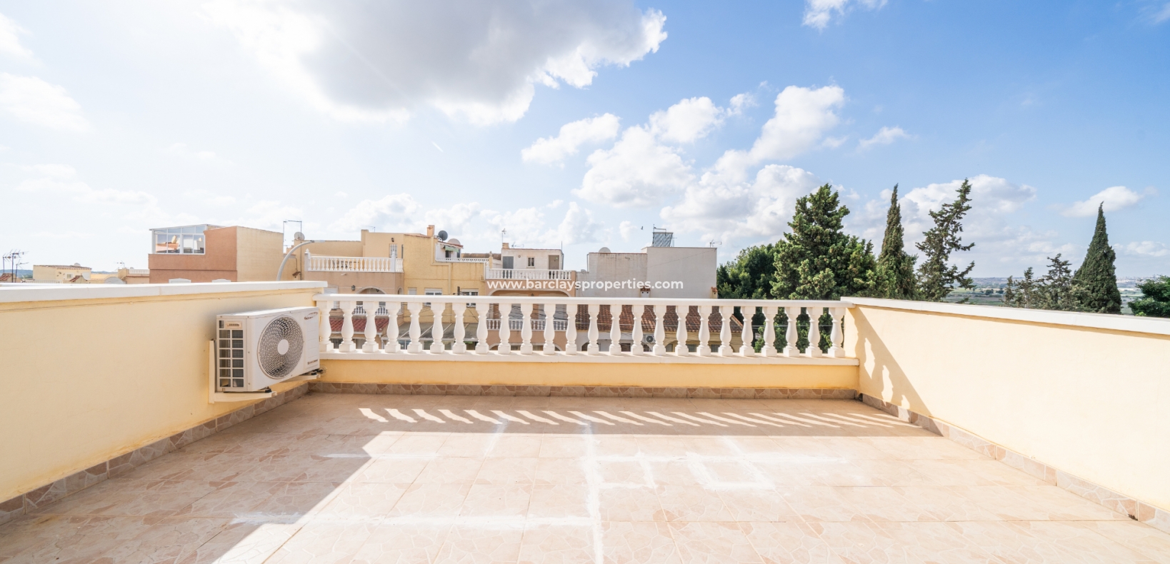 Resale - Reihenhaus - Urb. La Marina