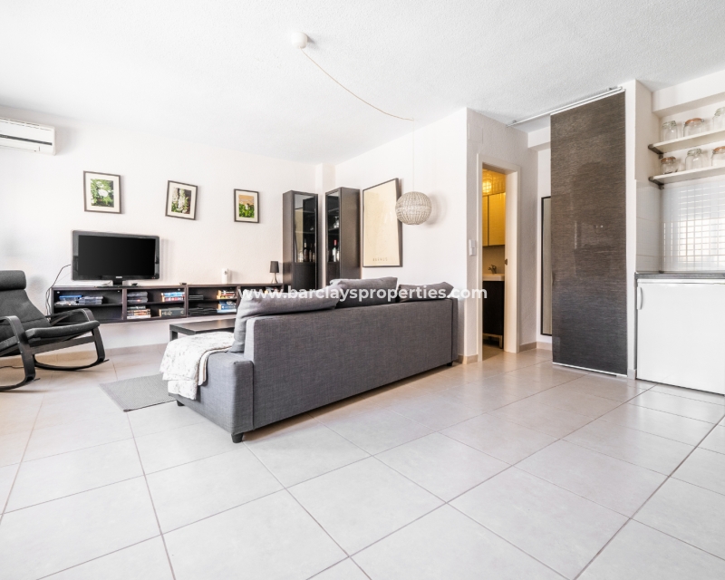 Resale - Reihenhaus - Urb. La Marina