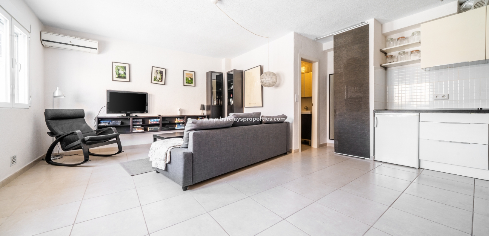 Resale - Reihenhaus - Urb. La Marina