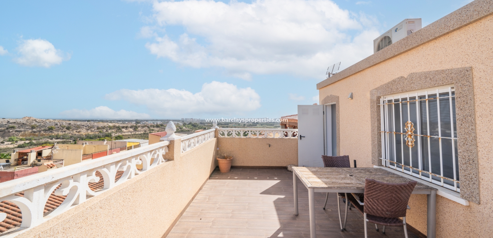 Resale - Reihenhaus - Urb. La Marina