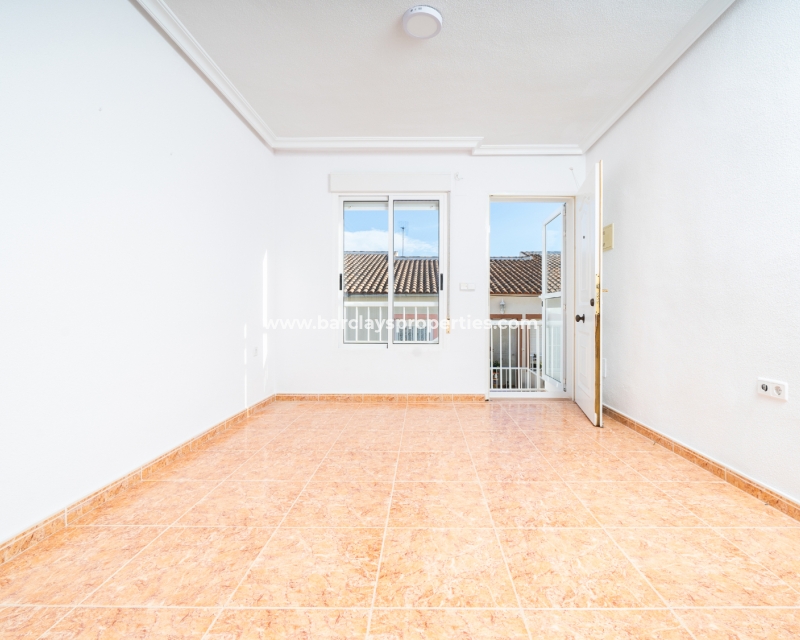 Resale - Reihenhaus - Urb. La Marina