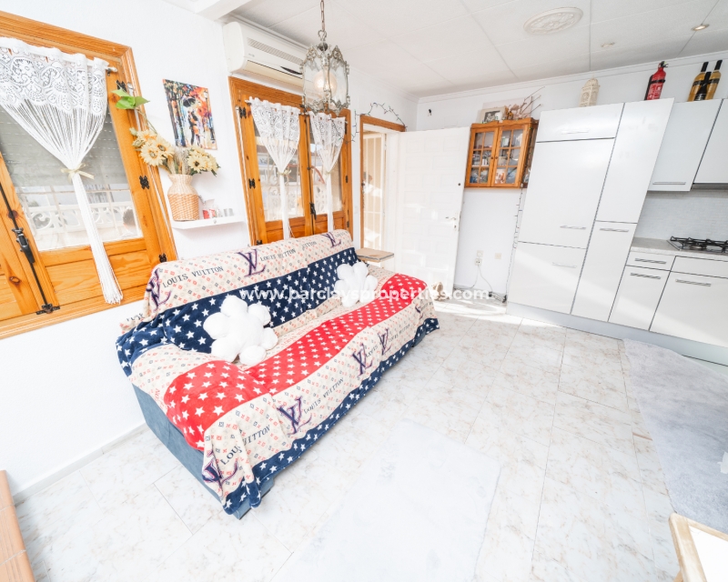 Resale - Reihenhaus - Urb. La Marina