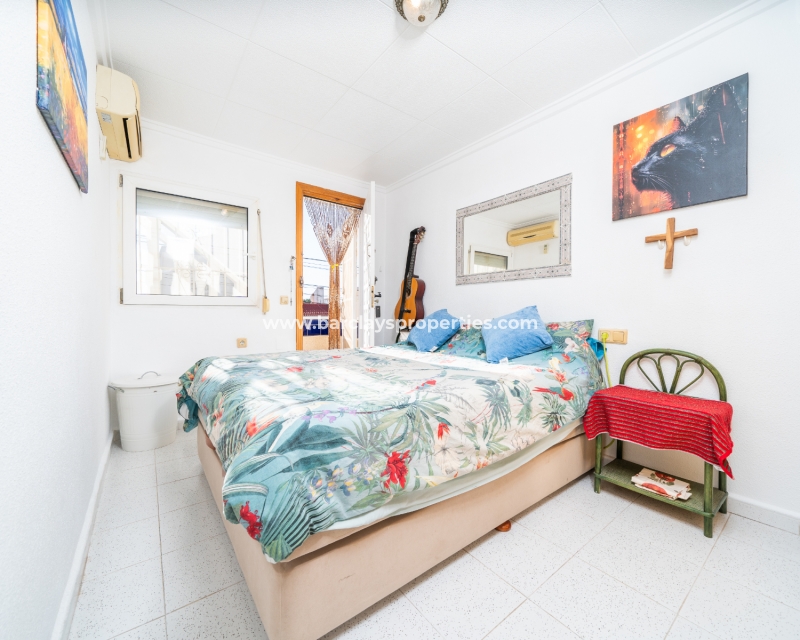 Resale - Reihenhaus - Urb. La Marina