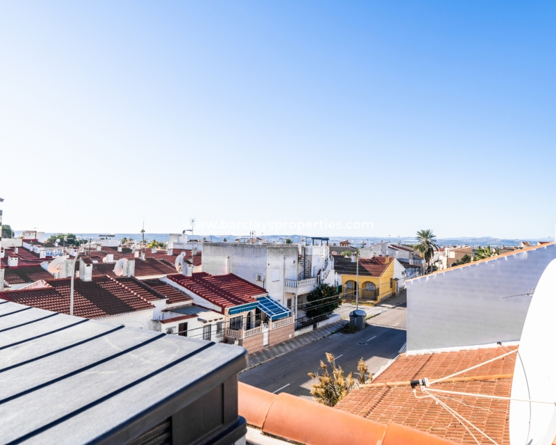 Resale - Reihenhaus - Urb. La Marina