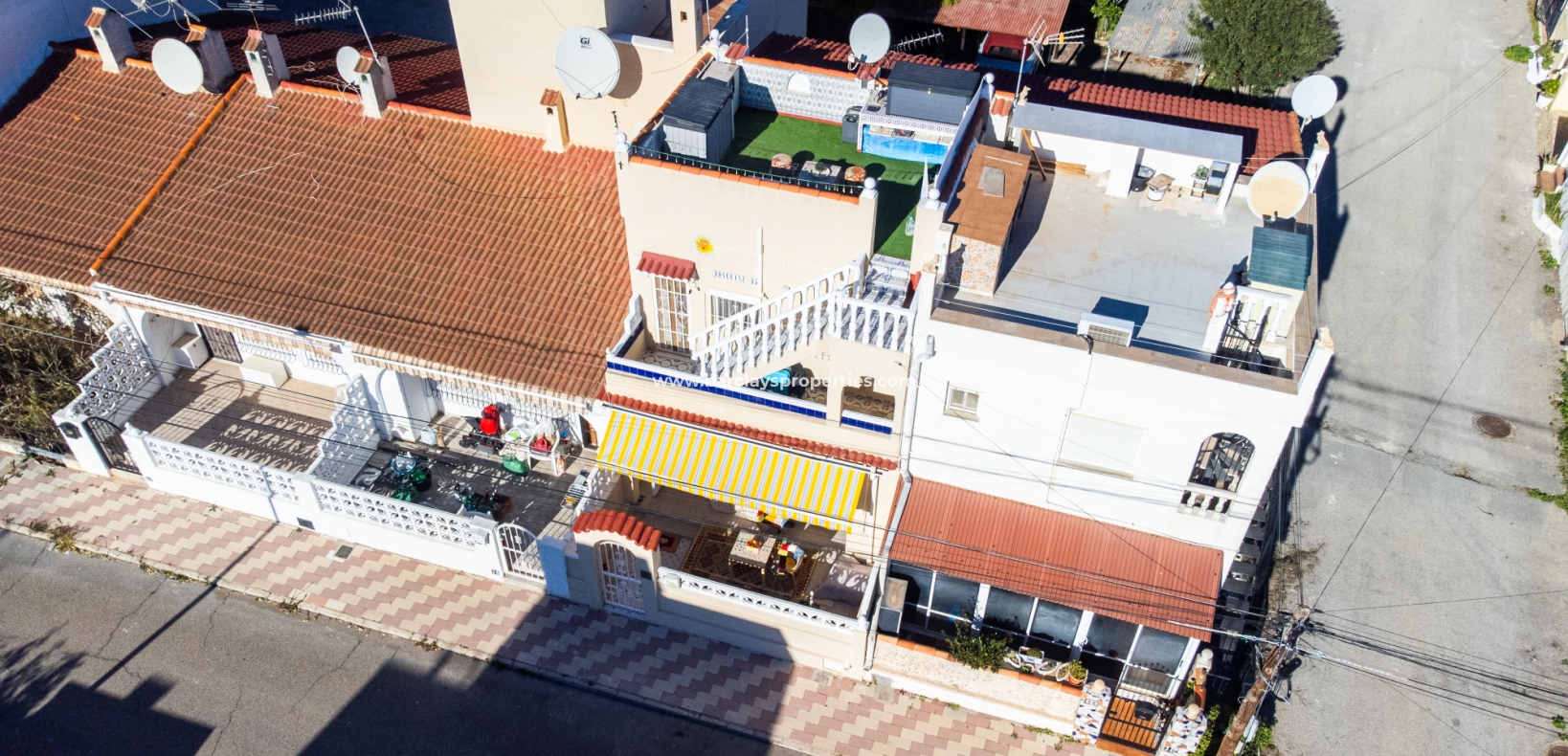 Resale - Reihenhaus - Urb. La Marina