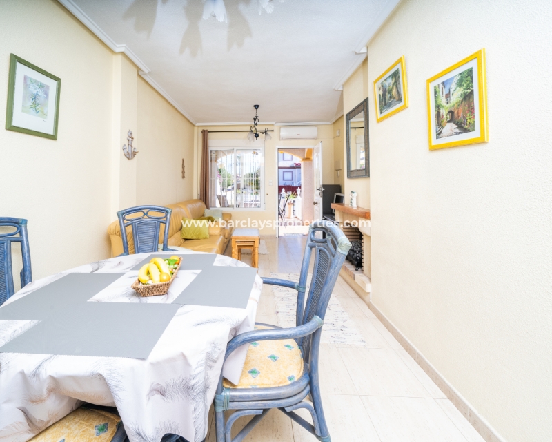 Resale - Reihenhaus - Urb. La Marina