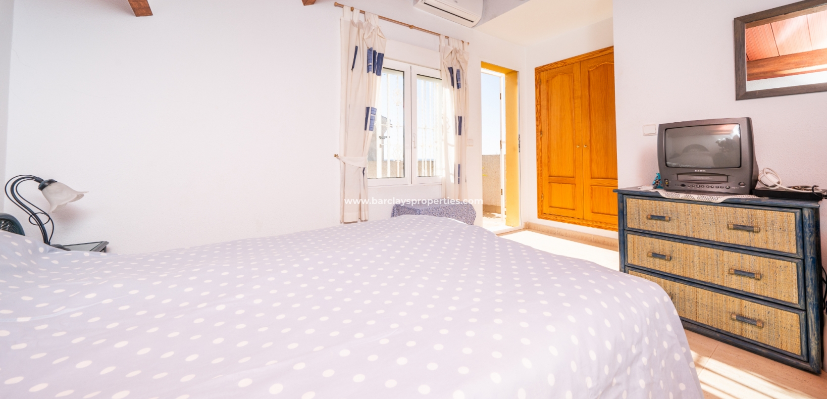 Resale - Reihenhaus - Urb. La Marina